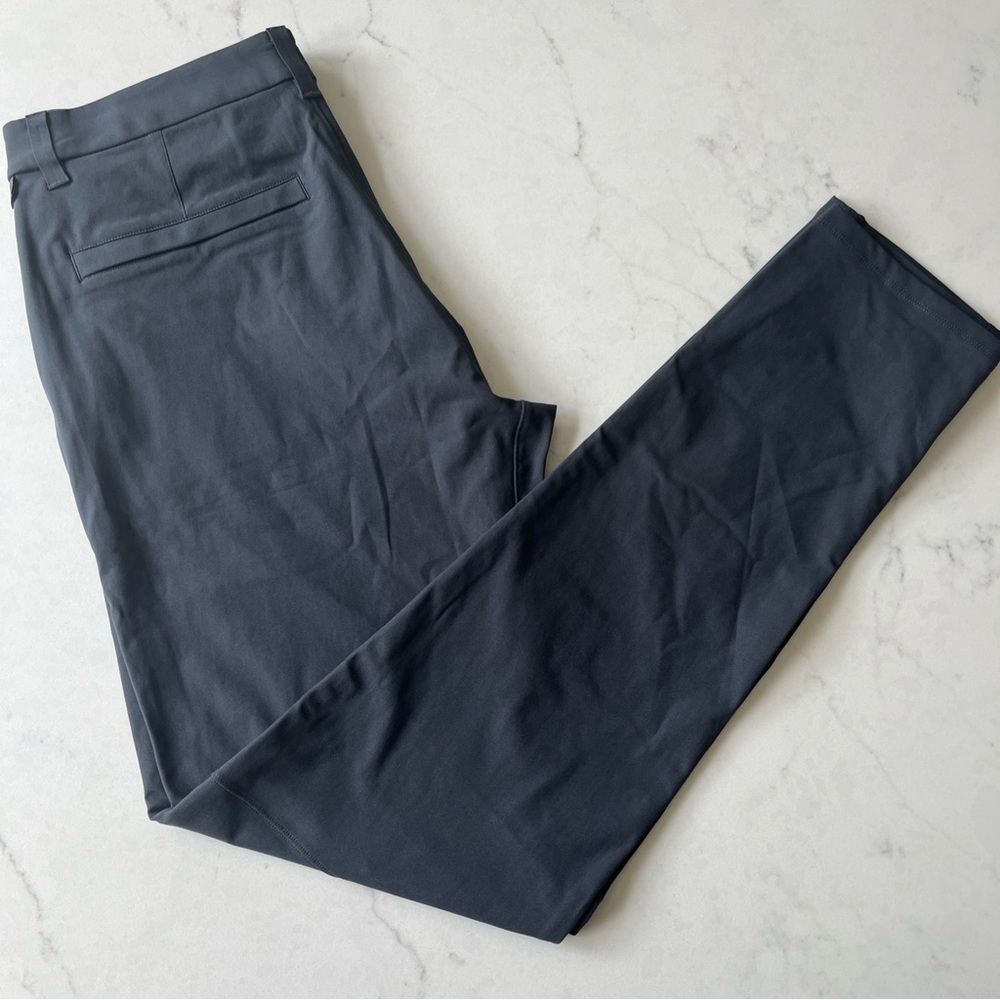 Lululemon Men's Commissioner Slim Fit Pants
